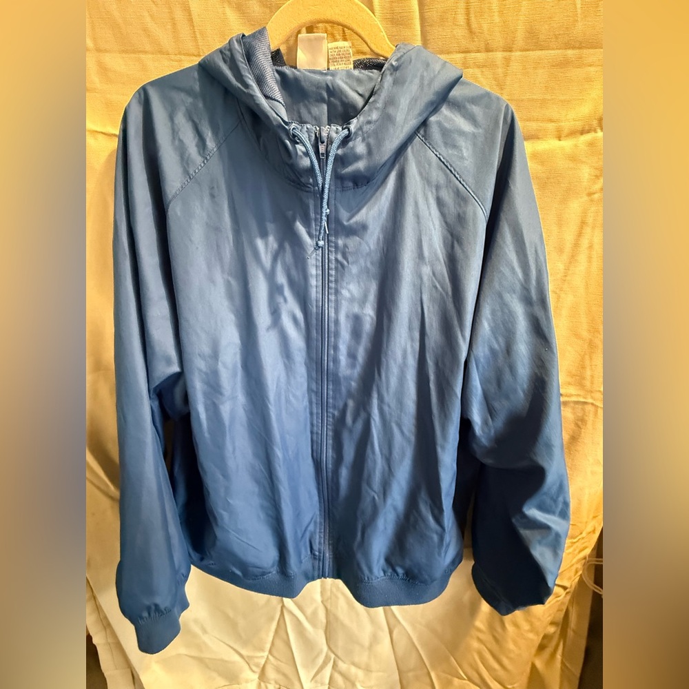 Men’s size, large pro spirit, windbreaker ￼